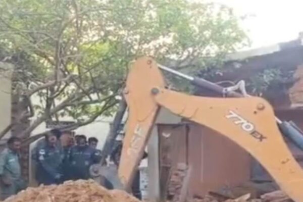 Shivpuri Information: Your complete space searched by steel detector, amassing items of steel and left Air Drive