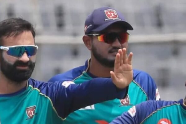 The place is the poster boy of Kashmir cricket, who was accused of curler theft, Virat Kohli has performed with Chris Gayle