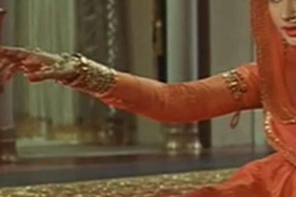The movie, which takes 14 years to be made, the actress hidden from the veil, the heroine died as quickly because it was launched