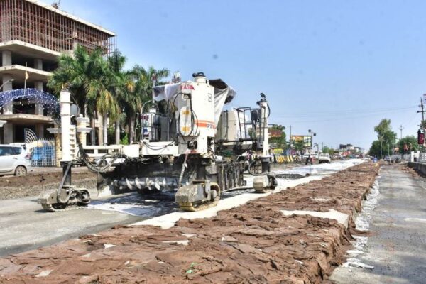 Indore Ujjain Six Lane Undertaking: Fast working Indore Highway Sixlane Undertaking work, 14 % work in 4 months