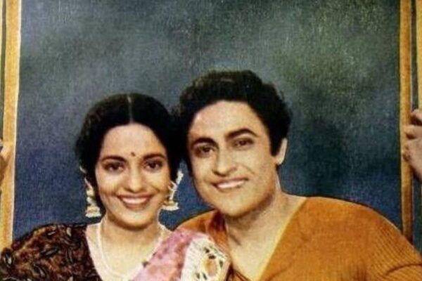 Huge eyes and delightful heroines, however turned well-known as mom, Ashok Kumar had a fortunate lady